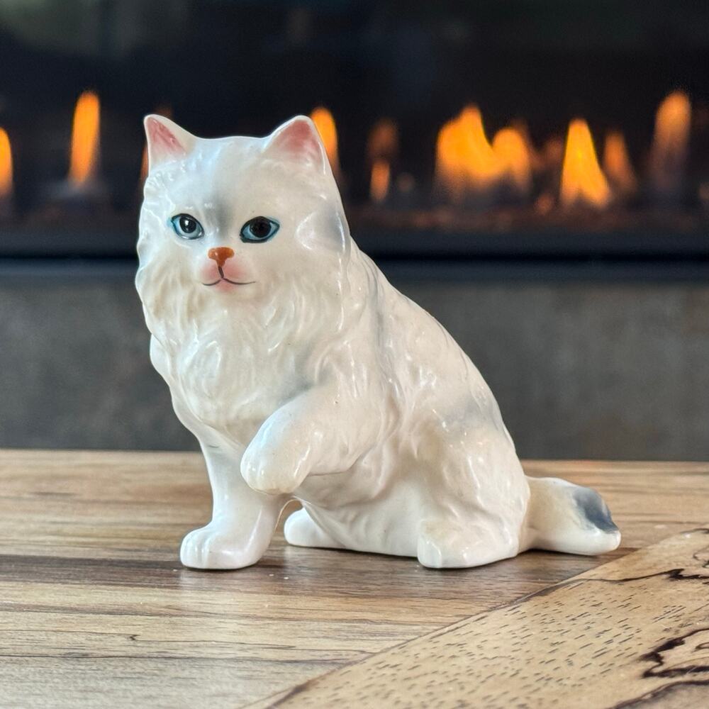 Vintage Napco White Persian Cat Figurine 6550 Japan Mid Century Foil Label 3.25"